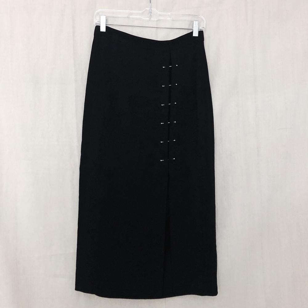 ALC Black Dean Skirt w/ Gunmetal Barbell Closure - Picture 2 of 8